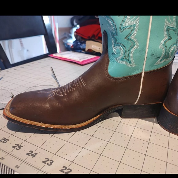 Justin Boots Squared Toe Women's Size 6D | Western Cowgirl Fashion - Picture 10 of 13